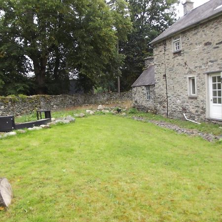 Bryn Cottage Llandderfel Bagian luar foto